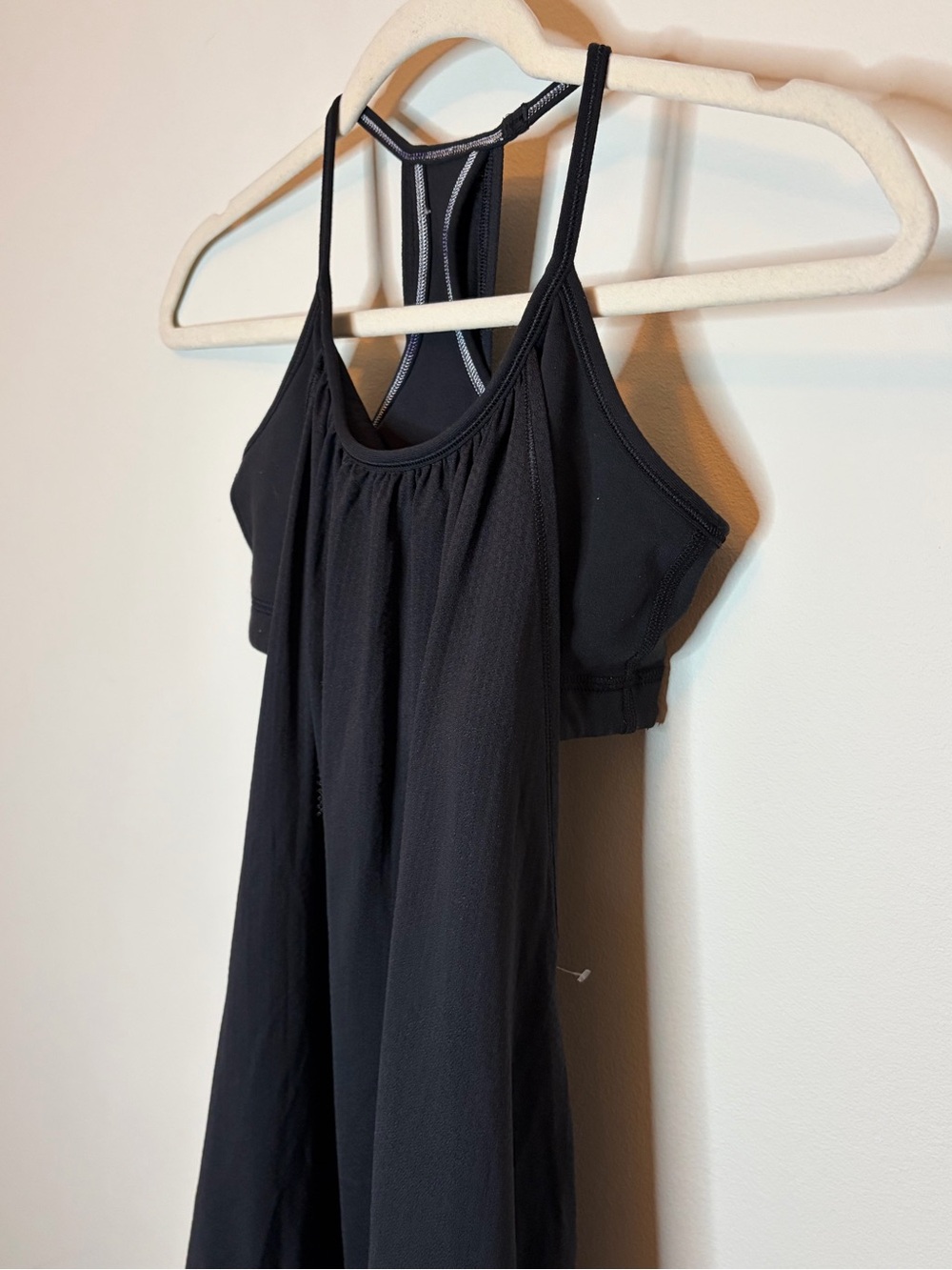 Lululemon Black Power Y Tank Shirt Size 4 w/ built in Bra - Picture 4 of 6